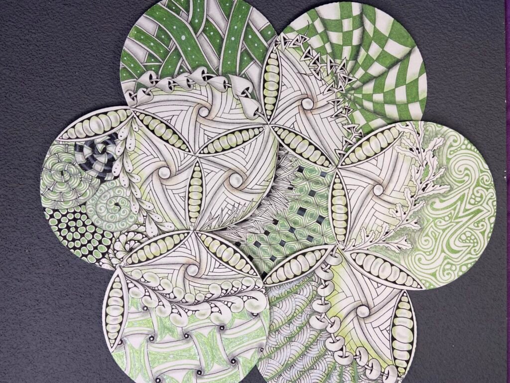 Assemblage de 7 tuiles rondes Zentangle vertes – Project Pack n°9